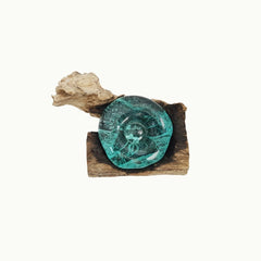 Cenicero de vidrio soplado y madera natural